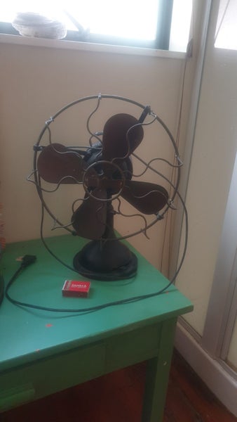 "Mirelli" Fan Vintage Carousel 2