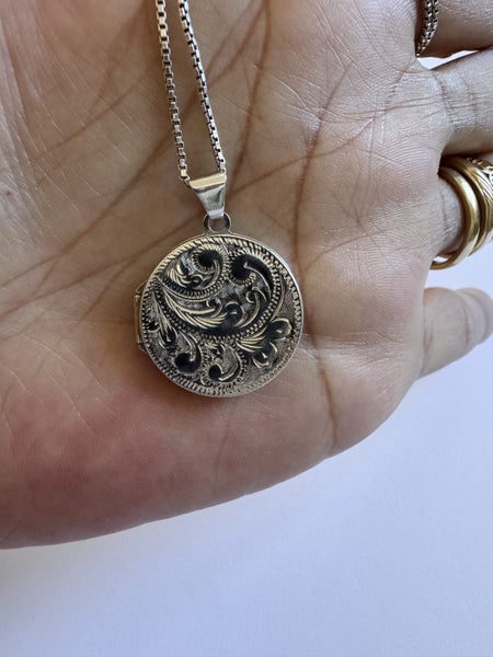 Vintage silver 925 pendant and chain Carousel 1
