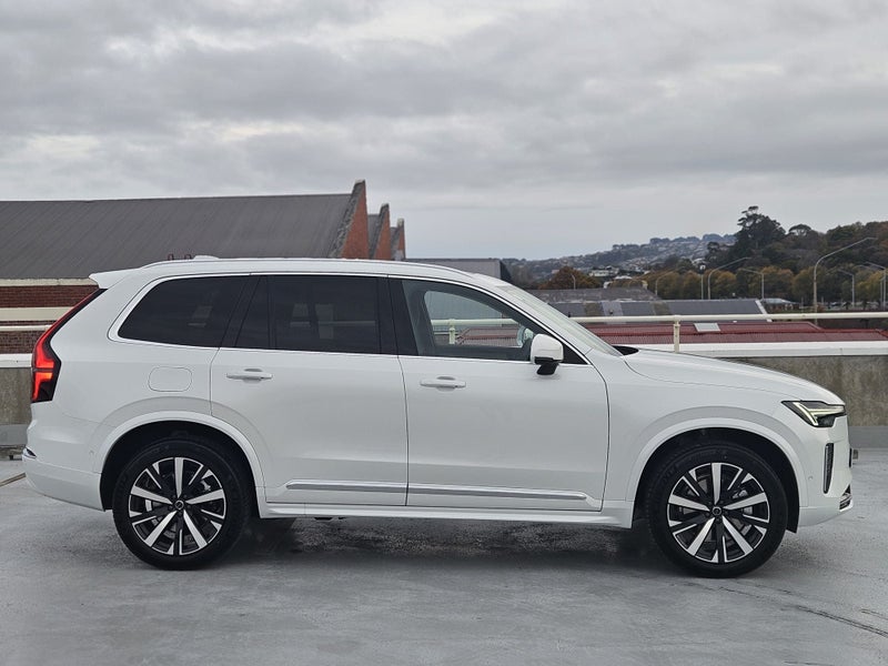 2025 Volvo XC90 B5 Ultra Bright62863264975106112