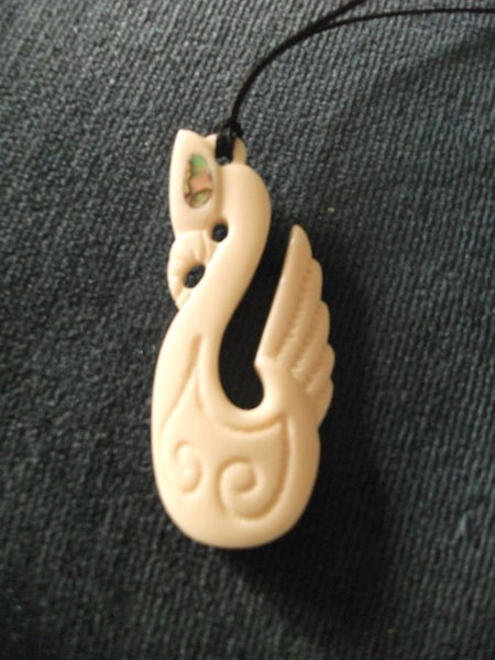 nice bone carved necklace Carousel 1