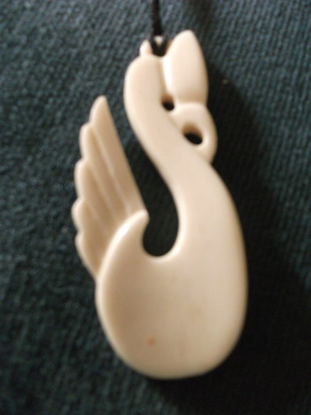nice bone carved necklace Carousel 2