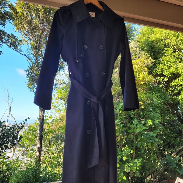 Okewa Rainwear Trenchcoat Carousel 1