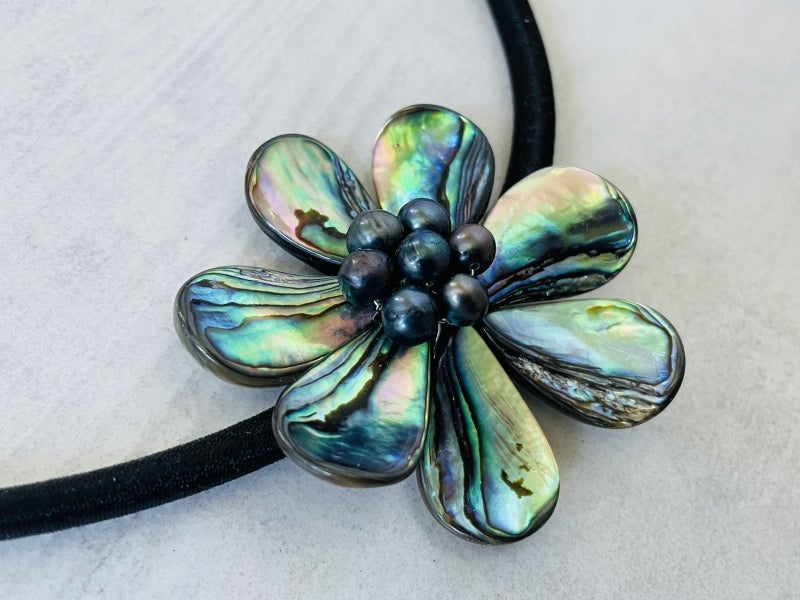 Stunning Paua Shell Flower Necklace with Pearl Center Carousel 1