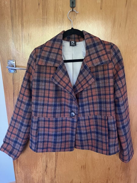 ‘Kilt’ Jacket Excellent condition.Wool mix fabric.Fully lined.Two side pockets. Carousel 1