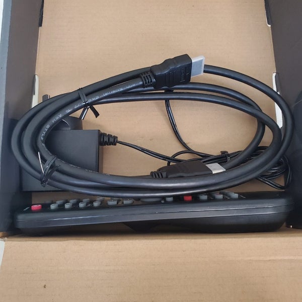 AERIAL BOX T2100 FREEVIEW INCLUDED IS HDMI Carousel 1