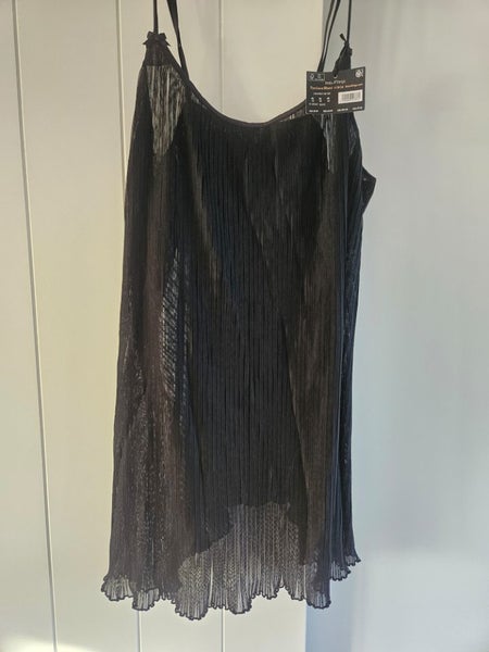 Com-pleat me night games set BNWT 16/18 Carousel 1