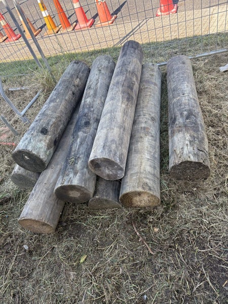 no1 retaining poles Carousel 2