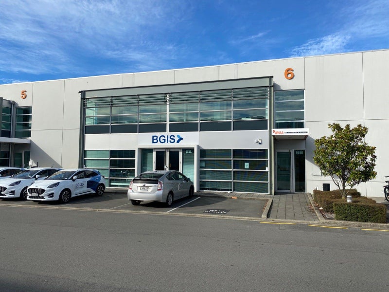 Image 1 of 7