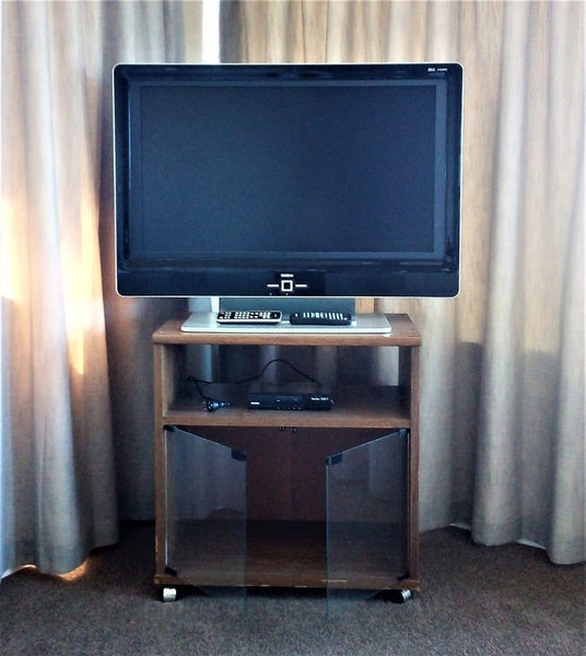 Uniden Widescreen HD Ready LCD TV 37" Carousel 1