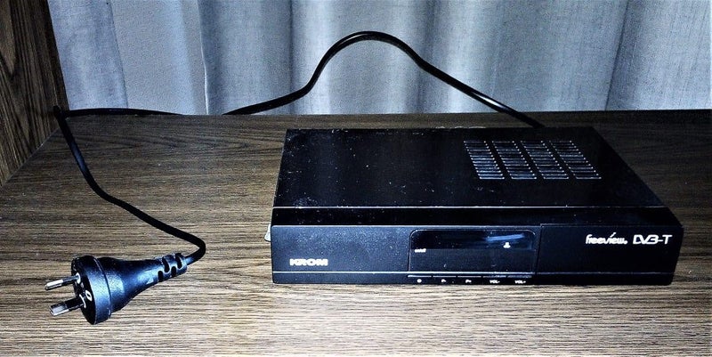 Uniden Widescreen HD Ready LCD TV 37" Carousel 7