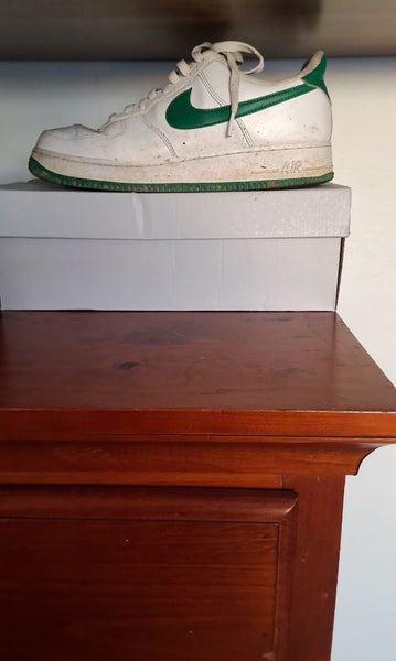 White nike Air Force 1 Carousel 4