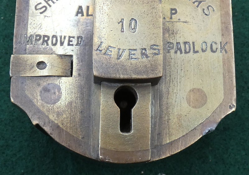 HUGE Brass ANTIQUE Padlock GOOD Quality High Security even if Indian-Made safe Carousel 2