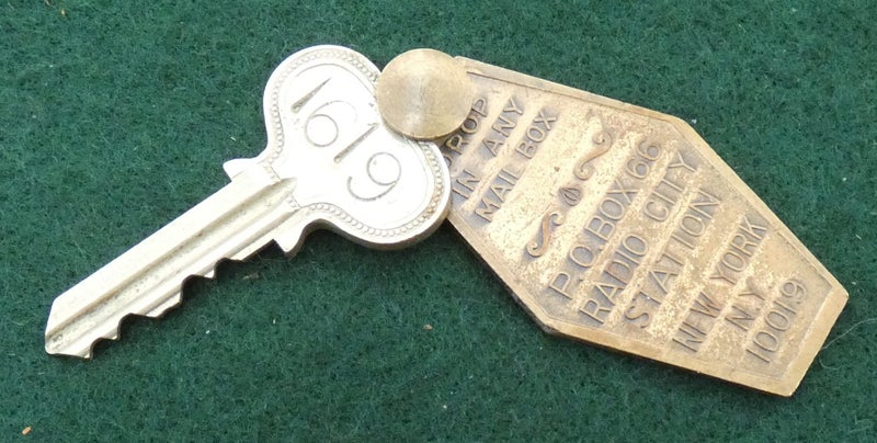 Antique RADIO CITY New York HOTEL Room # 1619 Room KEY & Brass TAG Mailer safe Carousel 1