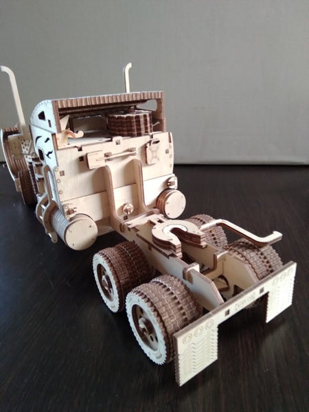 Model truck and trailer Carousel 4