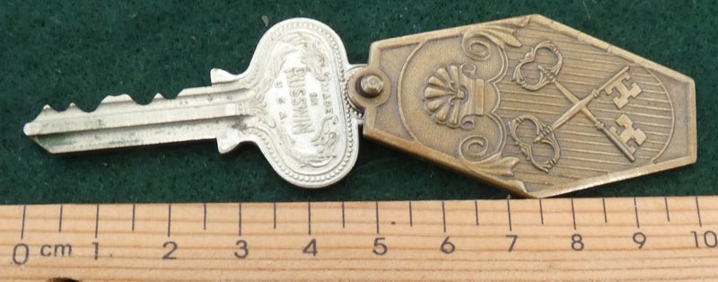 Antique RADIO CITY New York HOTEL Room # 1619 Room KEY & Brass TAG Mailer safe Carousel 5