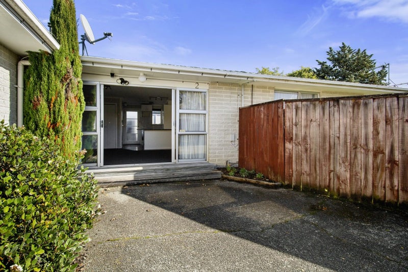 Image 1 of 18