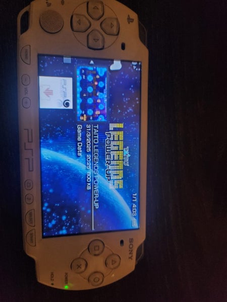 PSP 2000 WHITE CONSOLE +GAMES Carousel 4