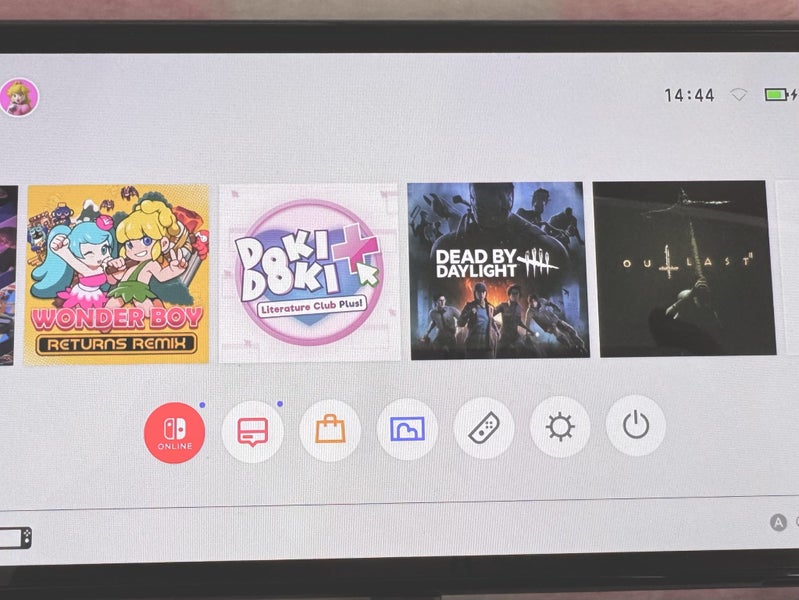 Nintendo Switch OLED White Carousel 4