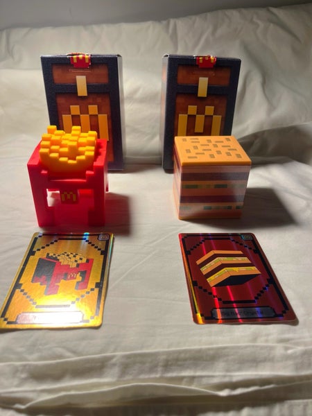A Minecraft Movie McDonald's Fry Helmet & Big Mac Crystal Carousel 2