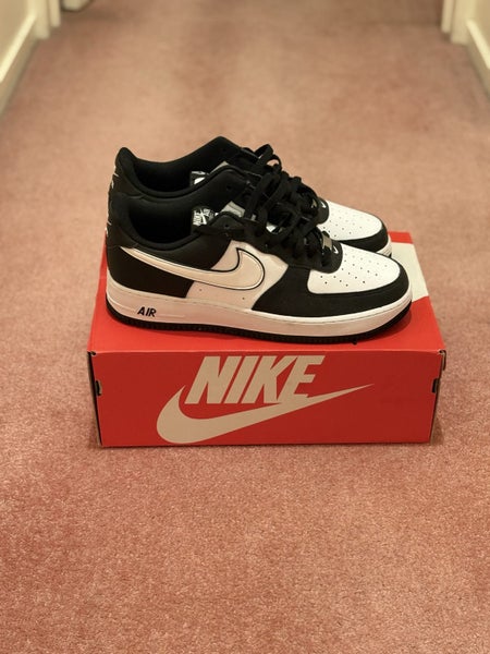 Brand New Nike Airforce Carousel 1