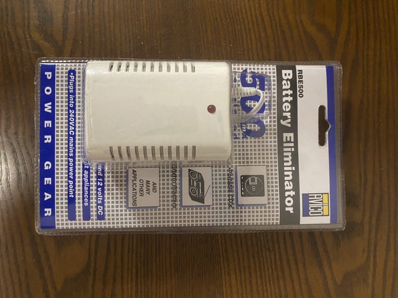 AVICO RBE500 Battery Eliminator Plug with 6 outlet plugs Carousel 1