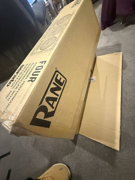 Rane Four DJ Controller w dedicated-stems Carousel 10