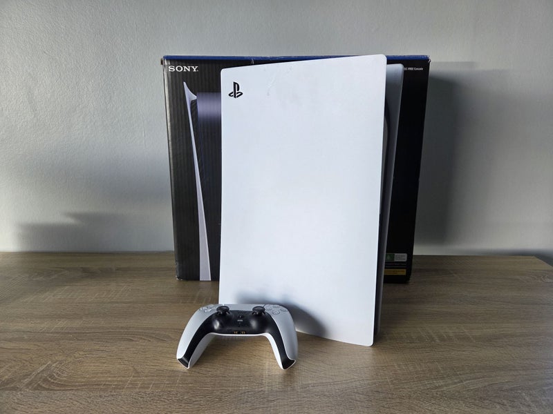 PS5 Console + Controller Carousel 1