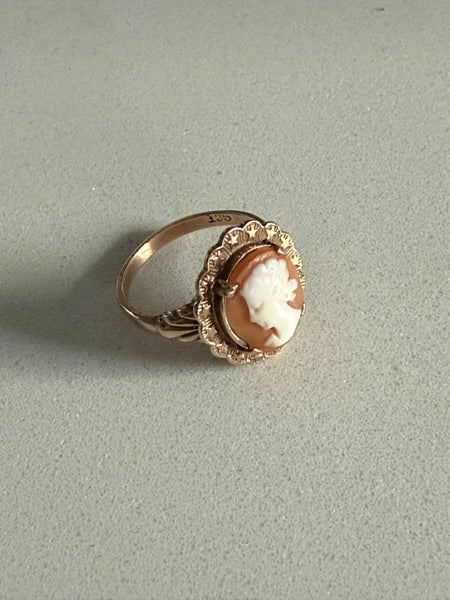 9ct Gold Cameo Ring Antique Carousel 2