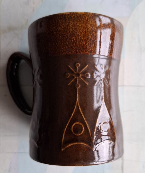 Crown Lynn - Coffee mug - 1190 - The 'Lighthouse' pattern Carousel 1