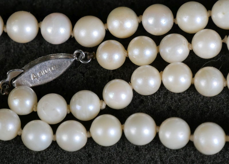 Vintage Genuine Cultivated Salt Water Pearl Necklace With Sterling Silver Clasp Carousel 3