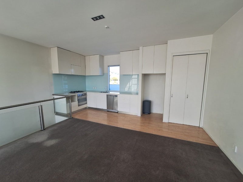 Image 1 of 20