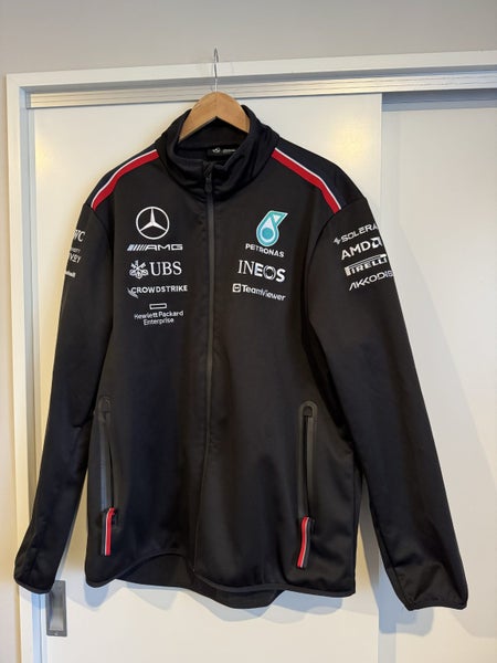 Mercedes F1 Team Jacket (2XL) Carousel 1