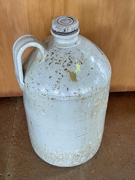 Stoneware crock - Kempthorne & Prosser Co Ltd, Wanganui, sulphuric acid, Carousel 2