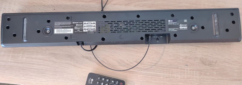 LG SJ2 Soundbar 2.1 160W with Wireless Subwoofer Carousel 6