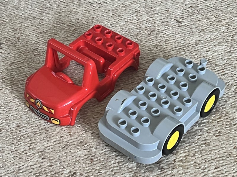 LEGO DUPLO® - 1 Fire car Carousel 2