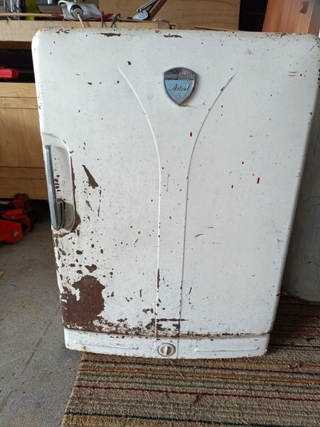 vintage mini fridge Carousel 1