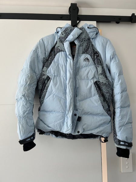 Nike ACG Waterproof Goose Down Ski Jacket -women’s small Carousel 1