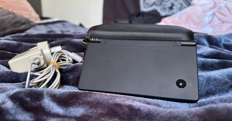Matte black Nintendo DSI Carousel 1