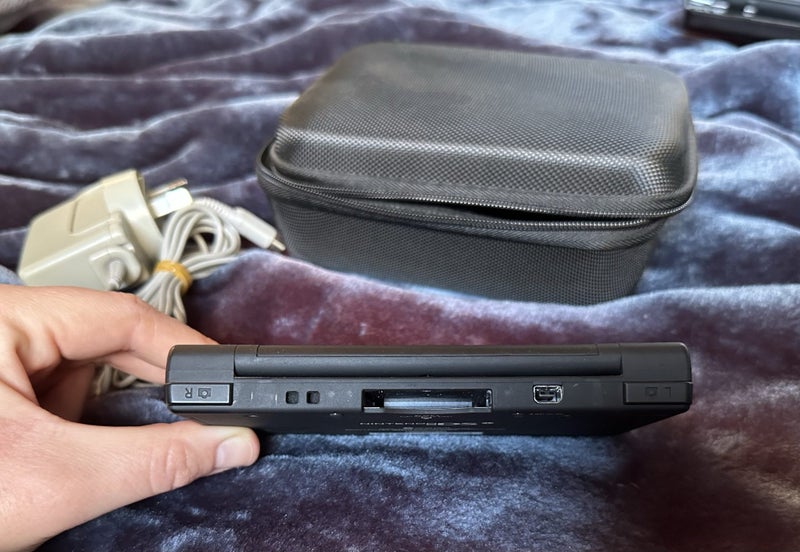 Matte black Nintendo DSI Carousel 3