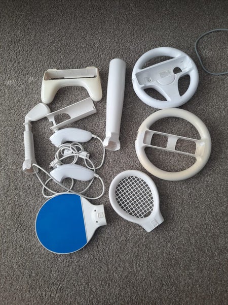 Nintendo Wii / Console,Controllers and 4 games Carousel 2