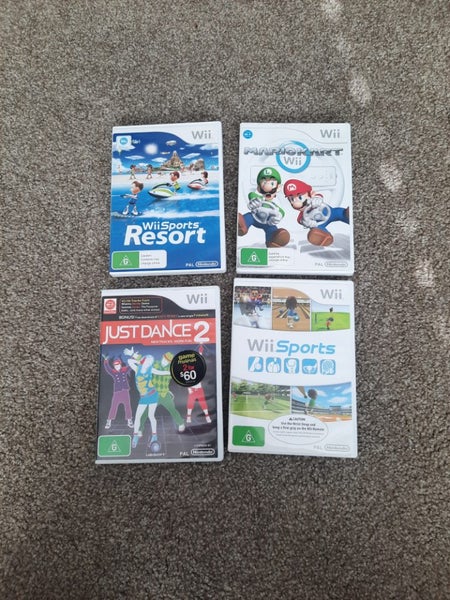 Nintendo Wii / Console,Controllers and 4 games Carousel 7