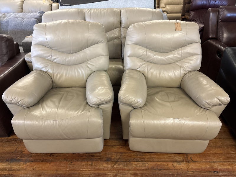 D.A Lewis Full Leather 3+1+1Seater Lounge Suite Carousel 20