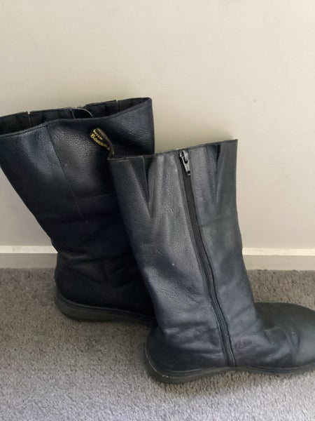 Doc Marten Boots size 38 black Carousel 2