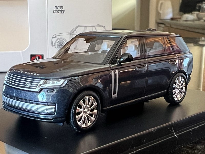 LCD Models Land Rover Range Rover 1/64 Blue Carousel 1