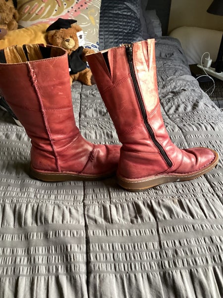 Doc Marten Boots size 38 red Carousel 2