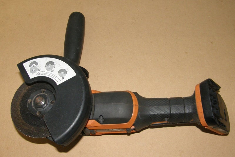 AEG 18V Angle Grinder Carousel 1