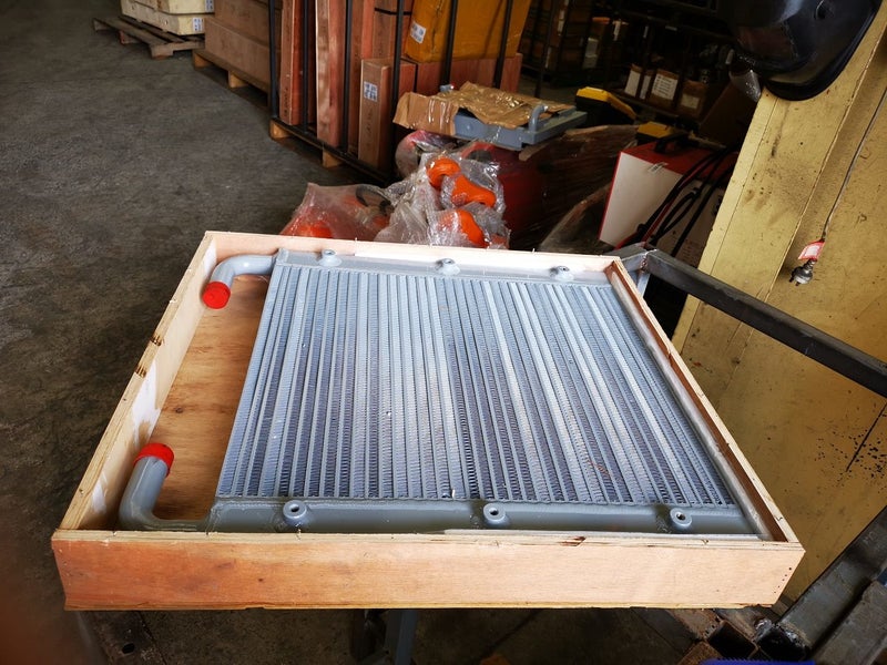 Hydraulic oil cooler for Kobelco SK60-5 part no: LE05P00001S013 Carousel 3