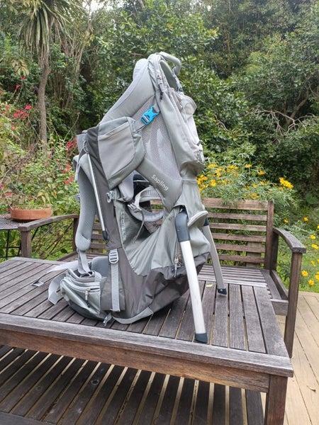 Thule Sapling elite backpack carrier Carousel 1
