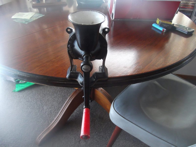 SPONG & Co No 1 COFFEE GRINDER 1950s Carousel 1