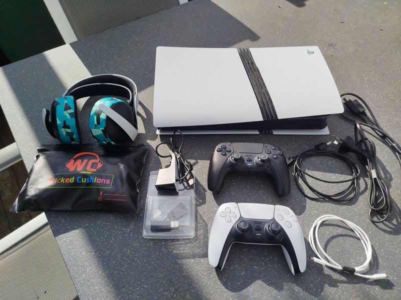 PS5 Pro Bundle Carousel 1